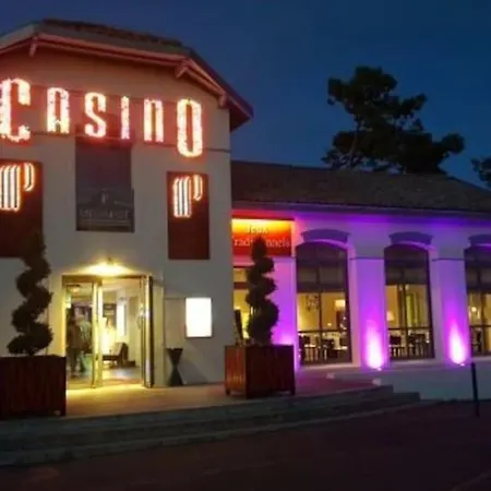 Coquillages & Crustaces Avec Piscine Chauffee & Alpesi faház Marennes