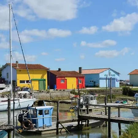 Coquillages & Crustaces Avec Piscine Chauffee & Alpesi faház
